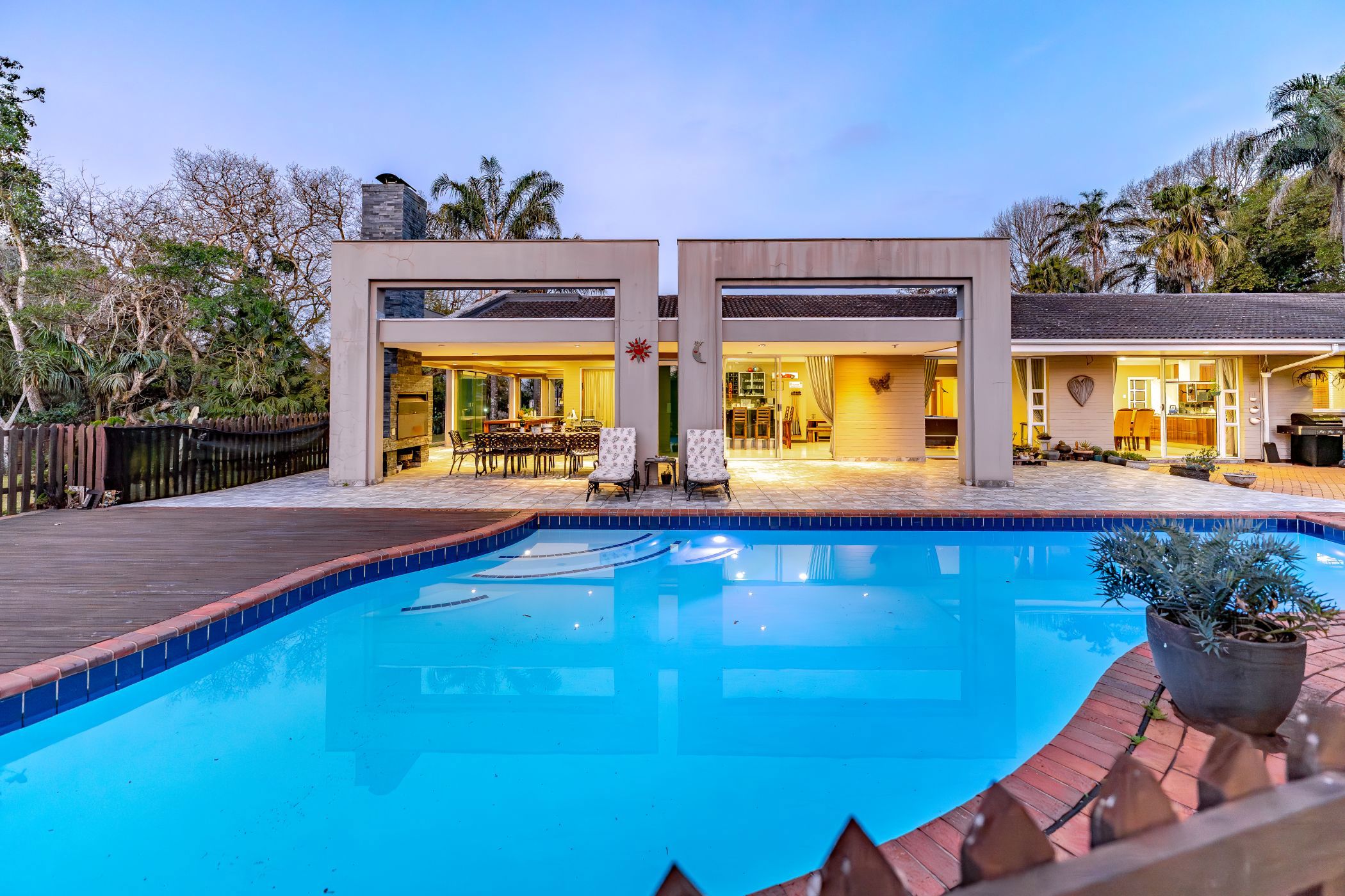 Single-storey house for sale in Kloof - 1KF1711172