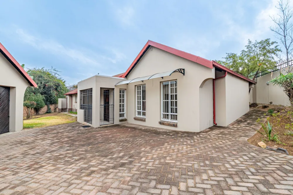 House sold in Halfway Gardens - MR1704152