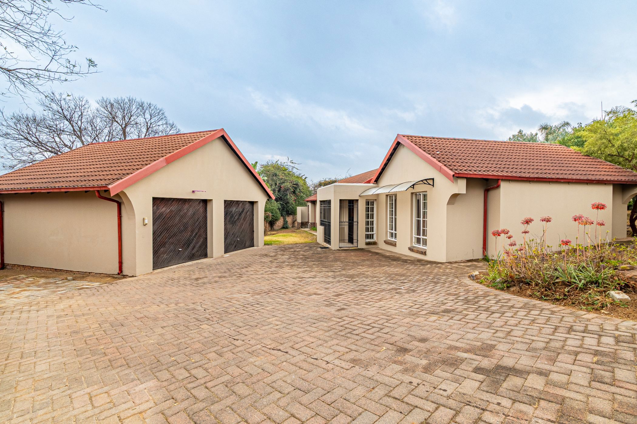 House for sale in Halfway Gardens - MR1704152