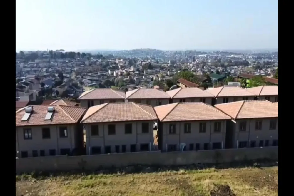 Townhouse for sale in Phoenix, KwaZulu-Natal - 1WP1697323 Townhouse for sale in Phoenix, KwaZulu-Natal - 1WP1697323