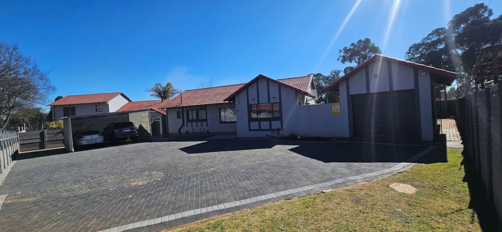 House for sale in Sherwood Gardens - 1BJ1711929 House for sale in Sherwood Gardens - 1BJ1711929