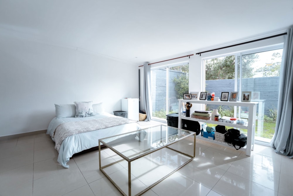 Townhouse let in Claremont, Cape Town - RBL1700001 Townhouse let in Claremont, Cape Town - RBL1700001