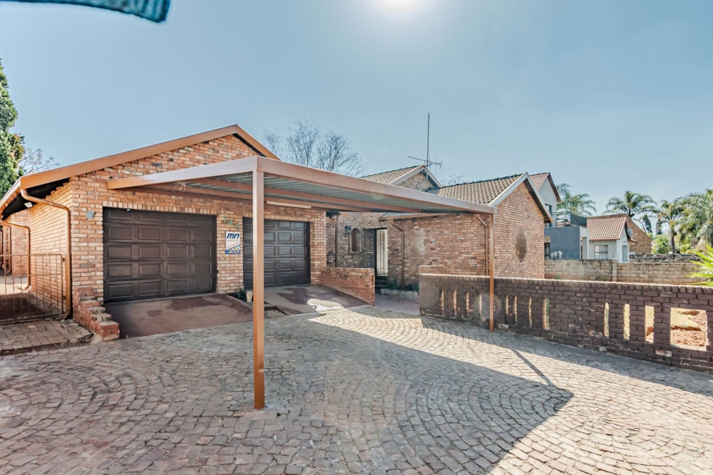 House for sale in Heuweloord - CN1708173 House for sale in Heuweloord - CN1708173