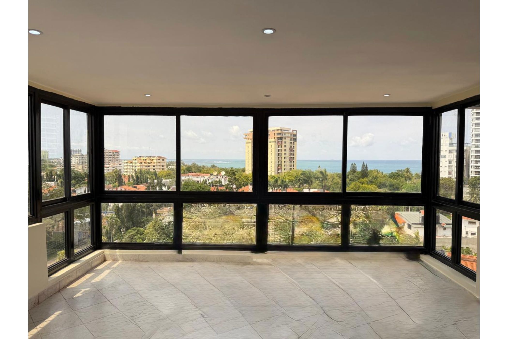 Penthouse apartment for sale in Kizingo, Kenya - 3KE1702277