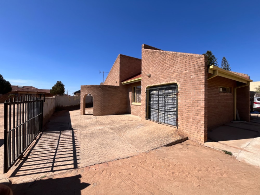 House for sale in Seshego - 1PS1710045 House for sale in Seshego - 1PS1710045