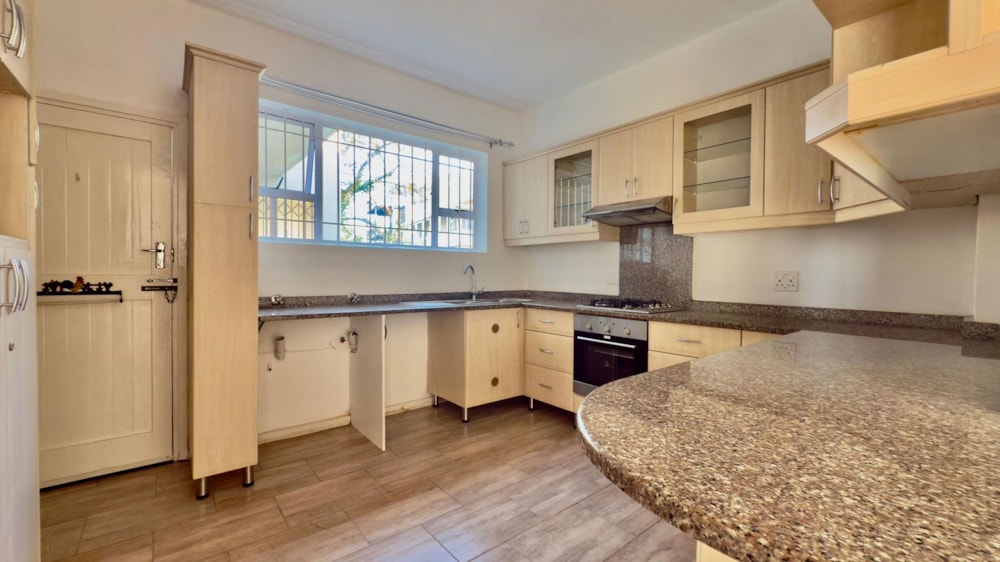 Apartment sold in Morningside, Durban - 1DA1702513 Apartment sold in Morningside, Durban - 1DA1702513