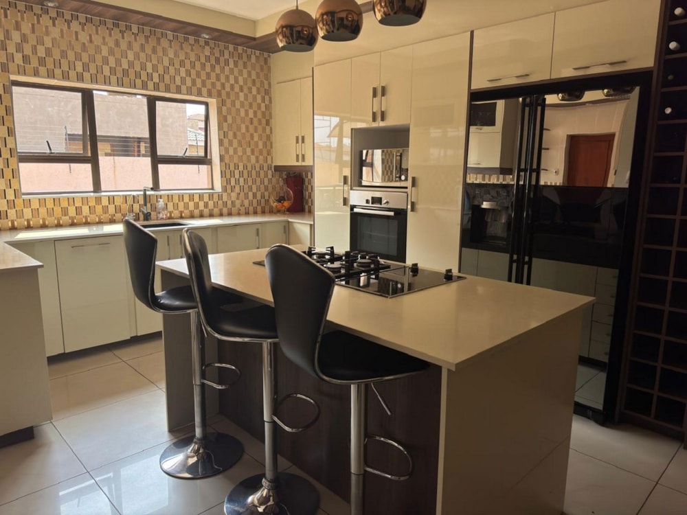 Double-storey house for sale in Aerorand - 1MD1712630 Double-storey house for sale in Aerorand - 1MD1712630