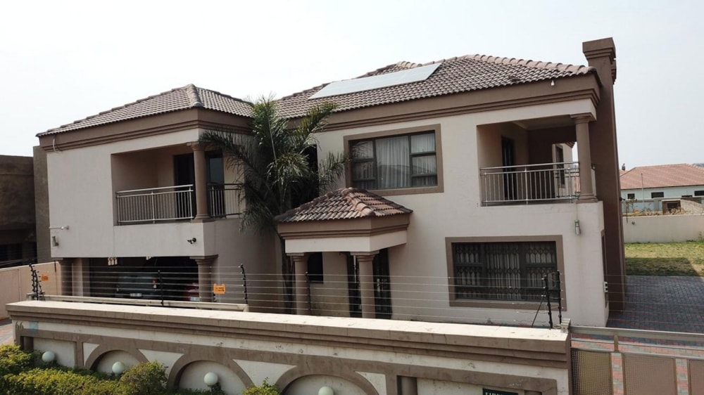 Double-storey house for sale in Aerorand - 1MD1712630 Double-storey house for sale in Aerorand - 1MD1712630