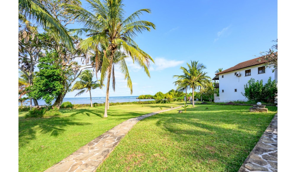 Beachfront villa for sale in Msambweni, Kenya - 3KE1709681 Beachfront villa for sale in Msambweni, Kenya - 3KE1709681