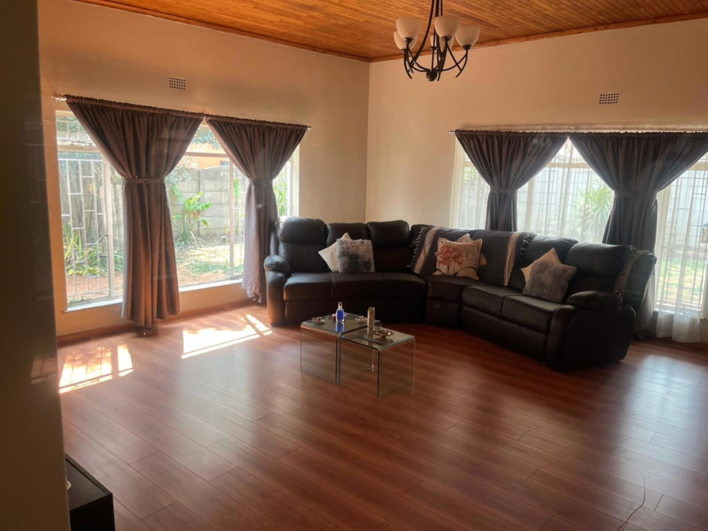 House for sale in Verwoerdpark, Alberton - 1GV1705885 House for sale in Verwoerdpark, Alberton - 1GV1705885