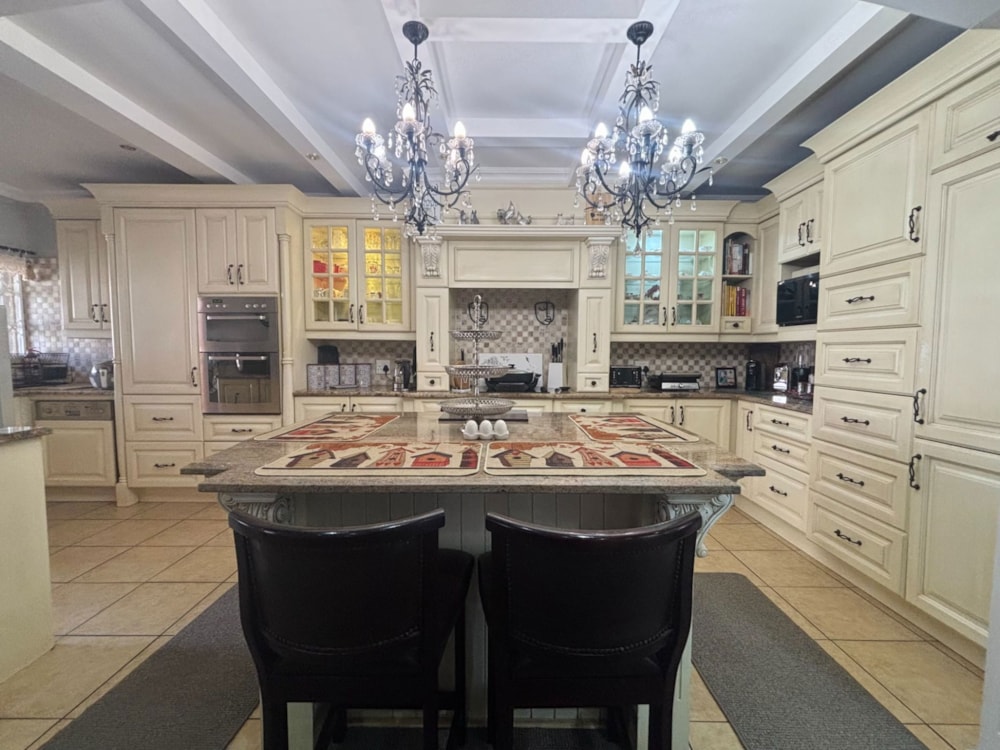 Double-storey apartment for sale in Three Rivers Proper - 1VT1712002 Double-storey apartment for sale in Three Rivers Proper - 1VT1712002