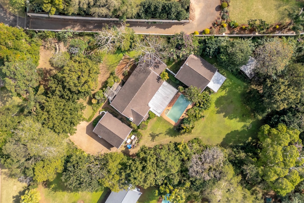 Single-storey house sold in Forest Hills - 1KF1709774