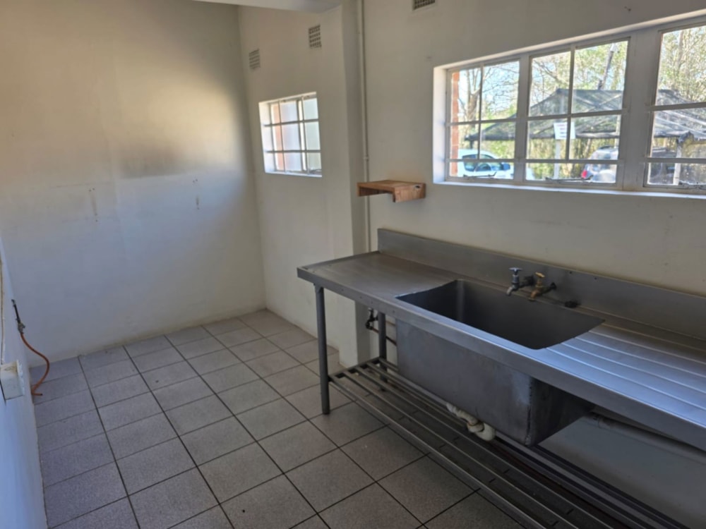 Commercial business to rent in Himeville - 1UB1707637 Commercial business to rent in Himeville - 1UB1707637