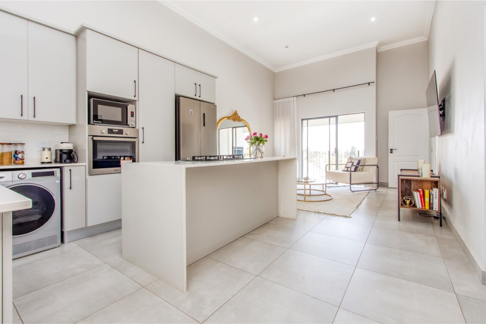 Apartment for sale in Bryanston - HP1711761