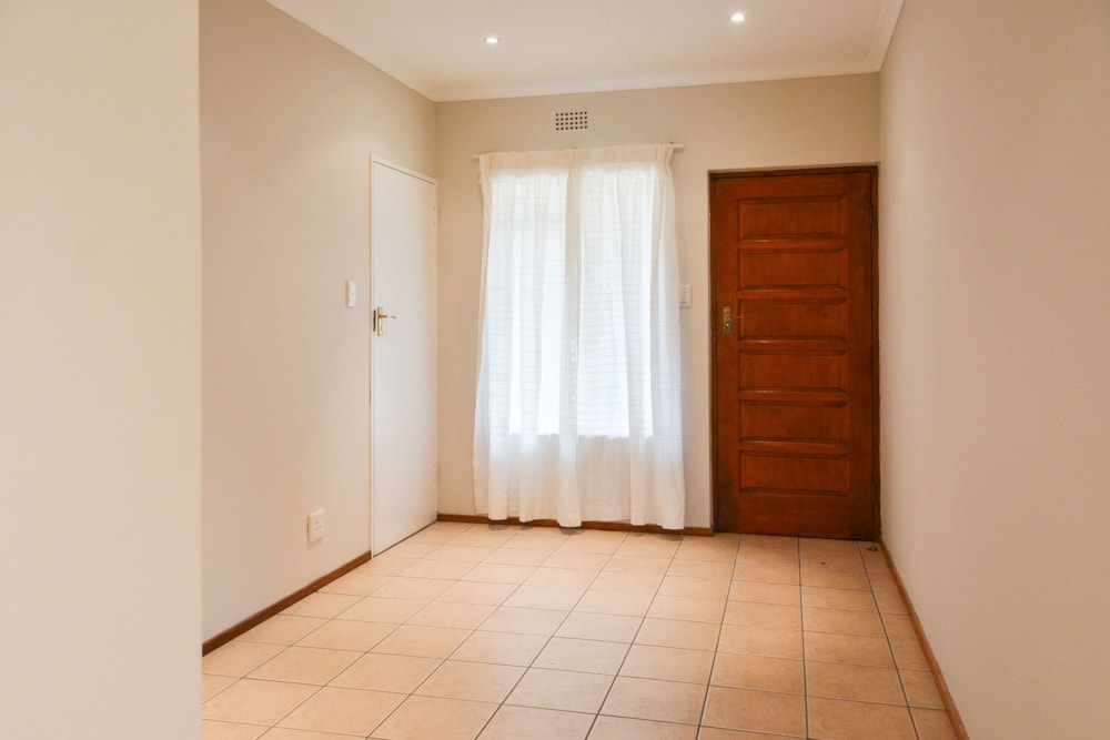 Single-storey retirement home for sale in Amberglen - 1PM1708210