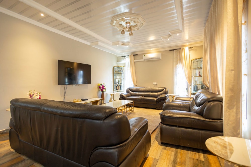 House sold in Hogerty hill, Zimbabwe - 3ZB1712399 House sold in Hogerty hill, Zimbabwe - 3ZB1712399