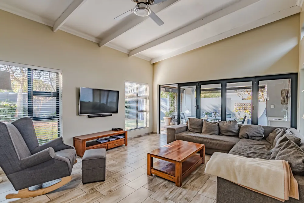 Security estate home sold in Midstream Estate - CN1709788 Security estate home sold in Midstream Estate - CN1709788