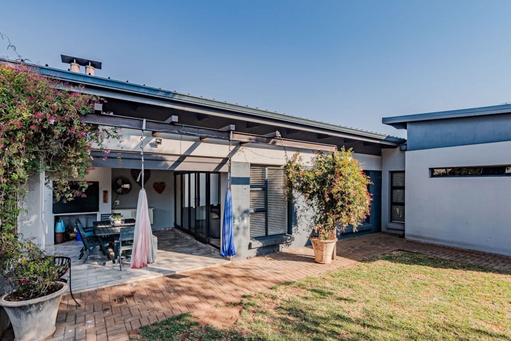 Security estate home for sale in Midstream Estate - CN1709788