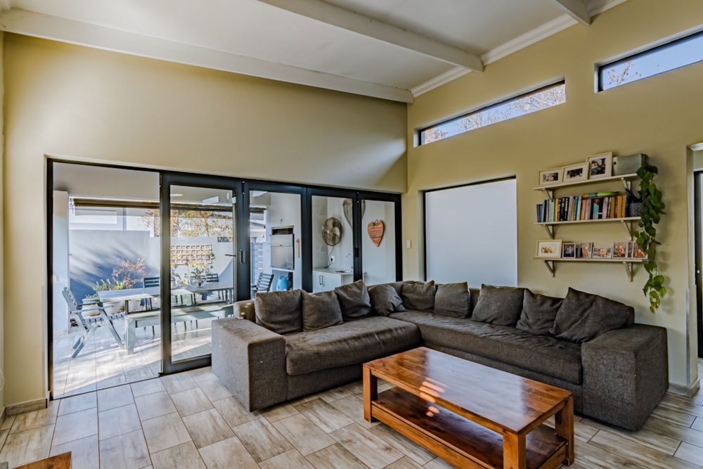 Security estate home for sale in Midstream Estate - CN1709788 Security estate home for sale in Midstream Estate - CN1709788