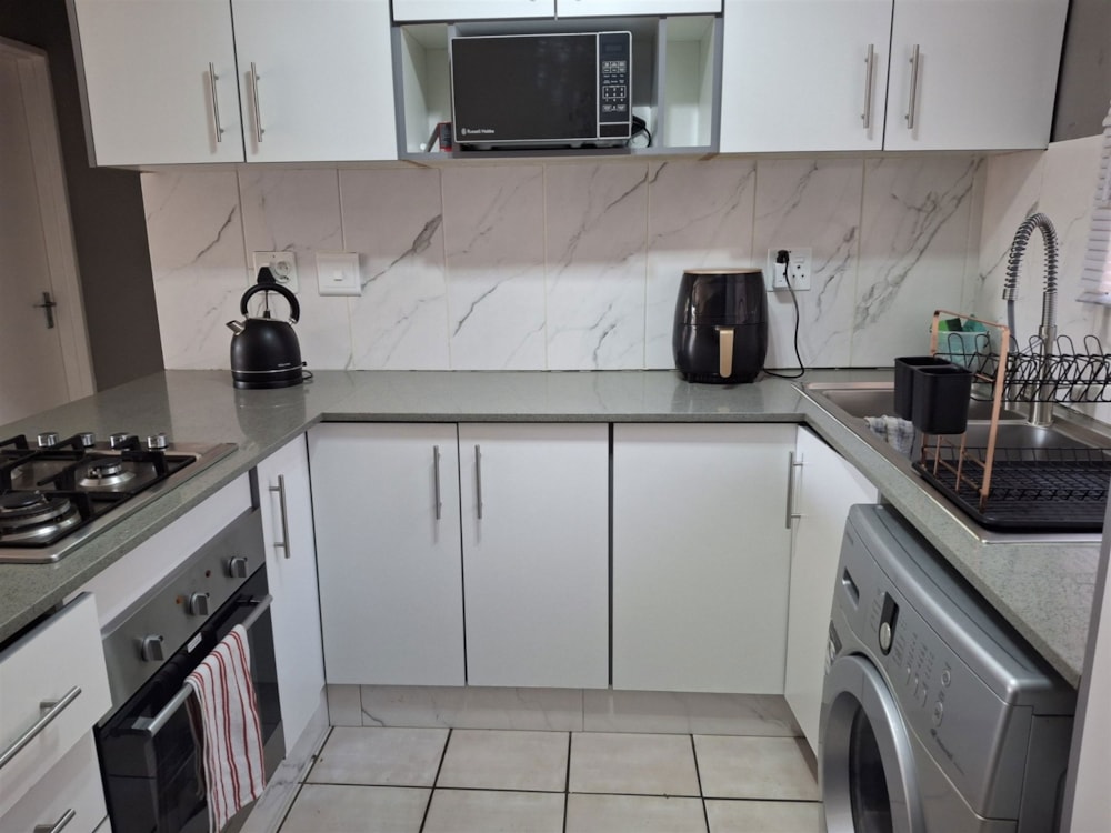 Apartment for sale in Sunninghill - FW1709803