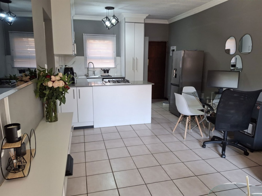 Apartment for sale in Sunninghill - FW1709803 Apartment for sale in Sunninghill - FW1709803