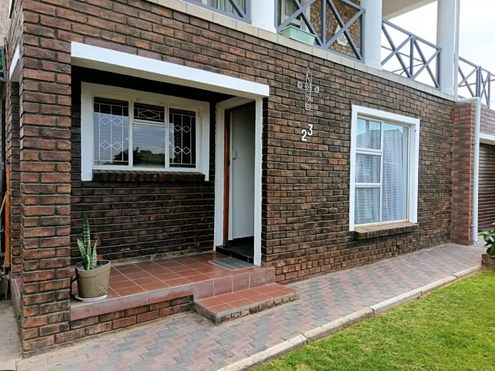 House for sale in Bongolethu, Oudtshoorn - 1OU1709482