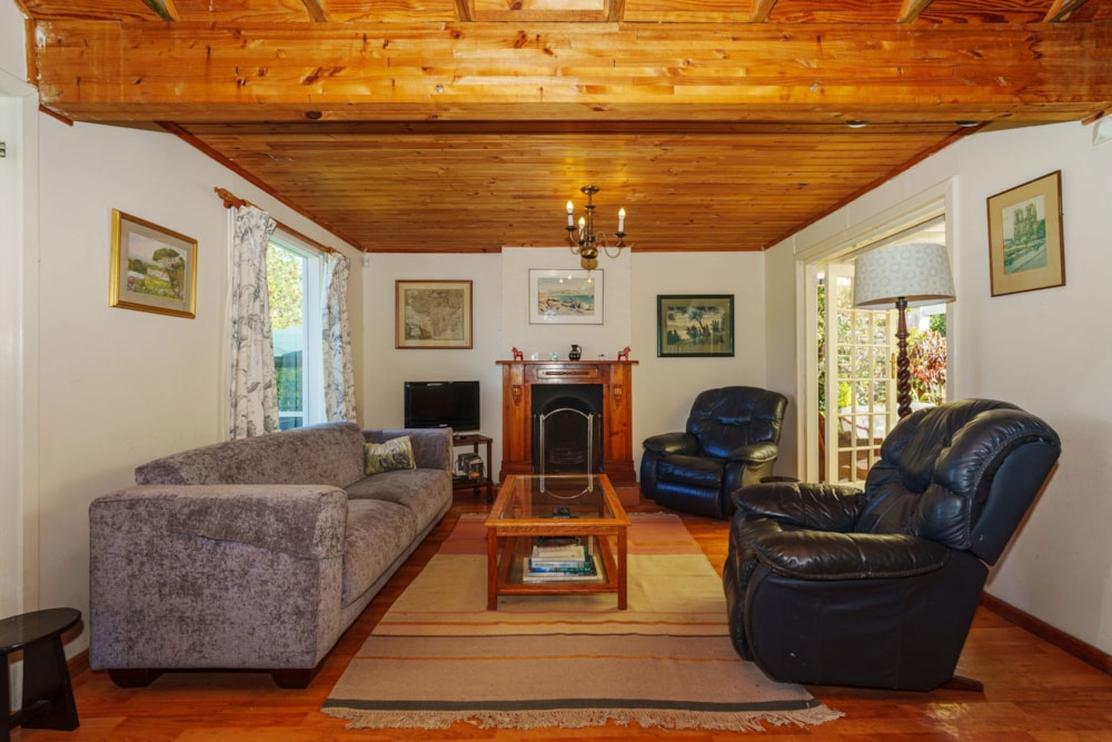 House let in Clovelly, Fish Hoek - FHL1710918 House let in Clovelly, Fish Hoek - FHL1710918