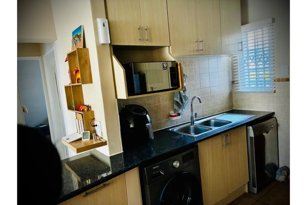 Semi-detached house sold in Brentwood Park, Benoni - EN1710902