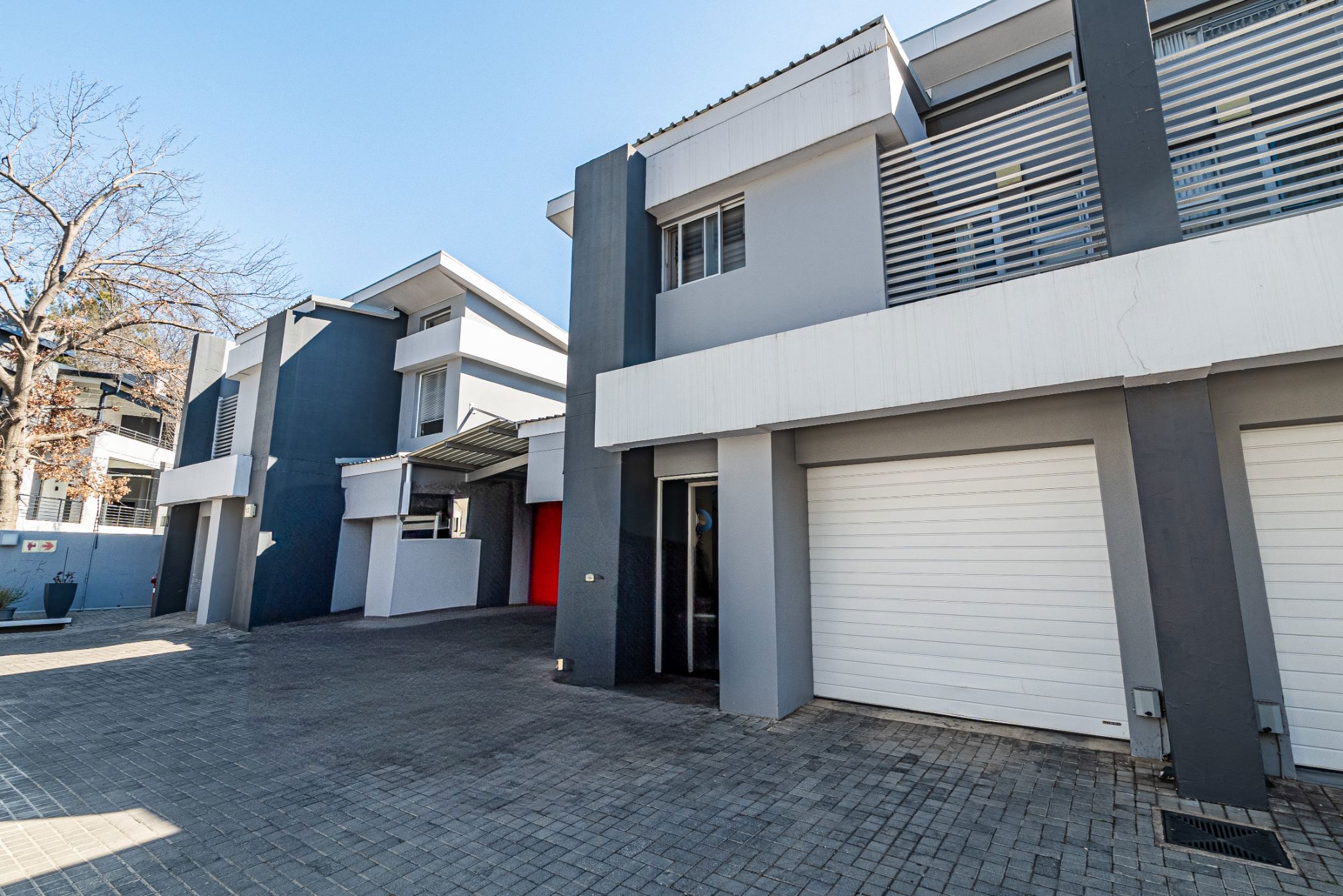 Security complex home for sale in Bryanston - HP1709800