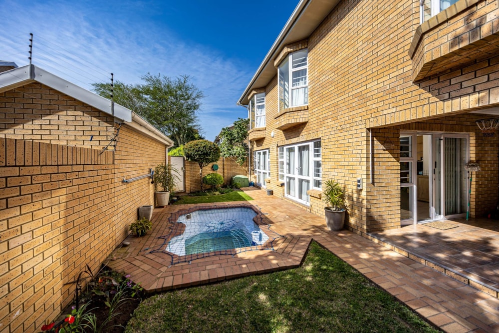 Townhouse for sale in Nahoon - 1EZ1710606 Townhouse for sale in Nahoon - 1EZ1710606