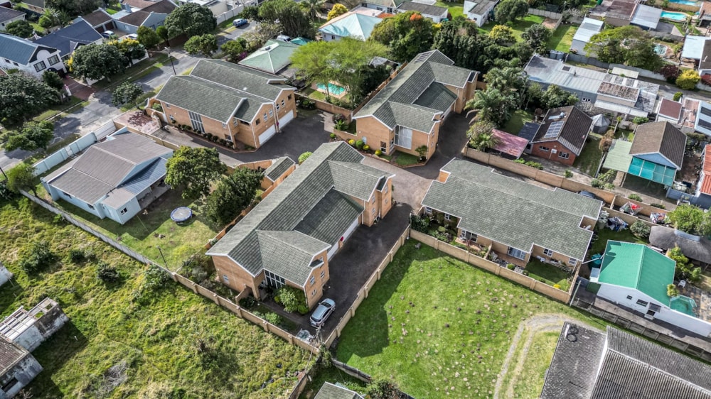 Townhouse for sale in Nahoon - 1EZ1710606 Townhouse for sale in Nahoon - 1EZ1710606