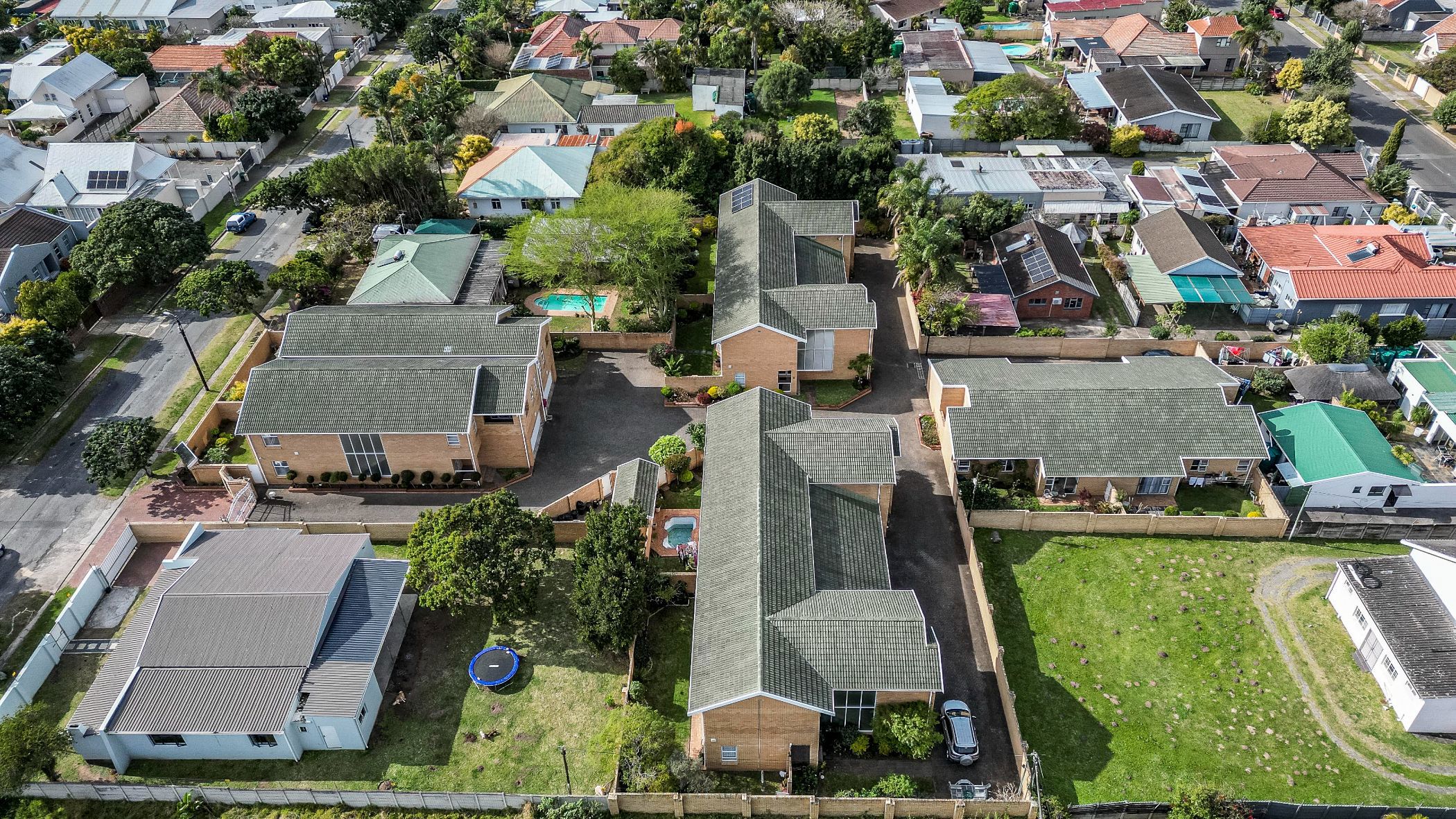 Townhouse for sale in Nahoon - 1EZ1710606