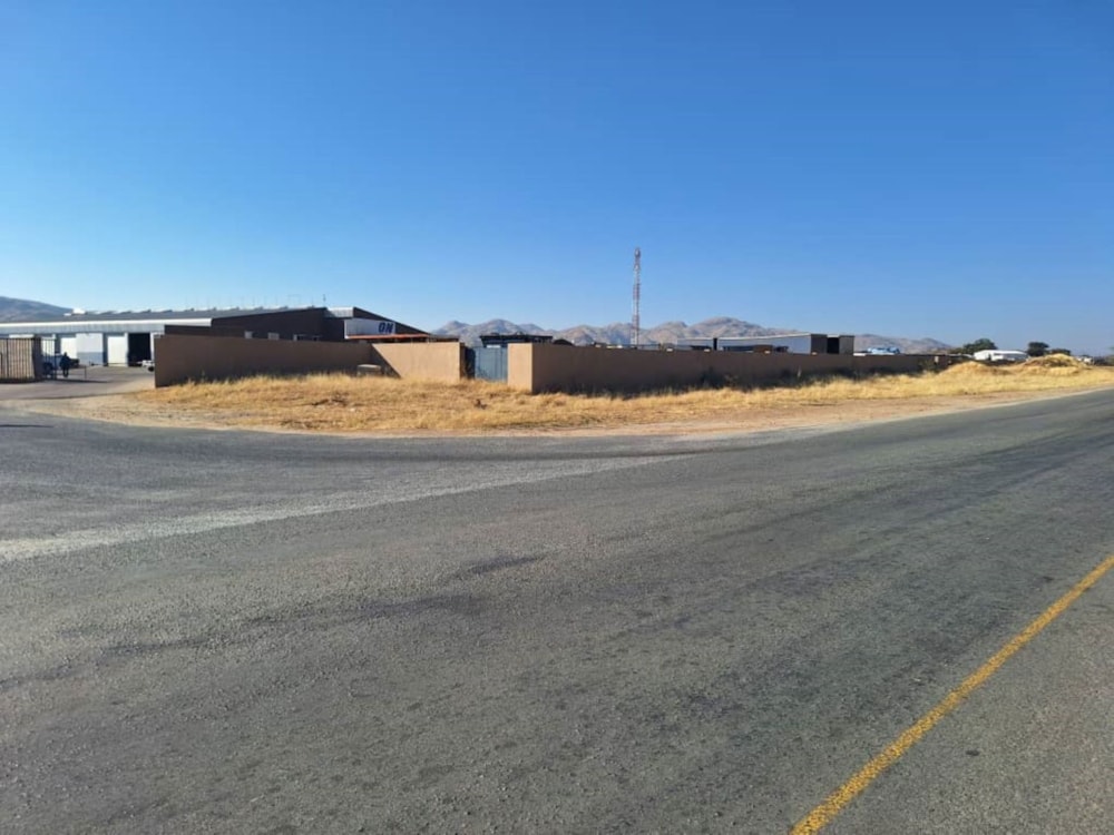 Commercial industrial property for sale in Brakwater, Namibia - 3NM1743936 Commercial industrial property for sale in Brakwater, Namibia - 3NM1743936