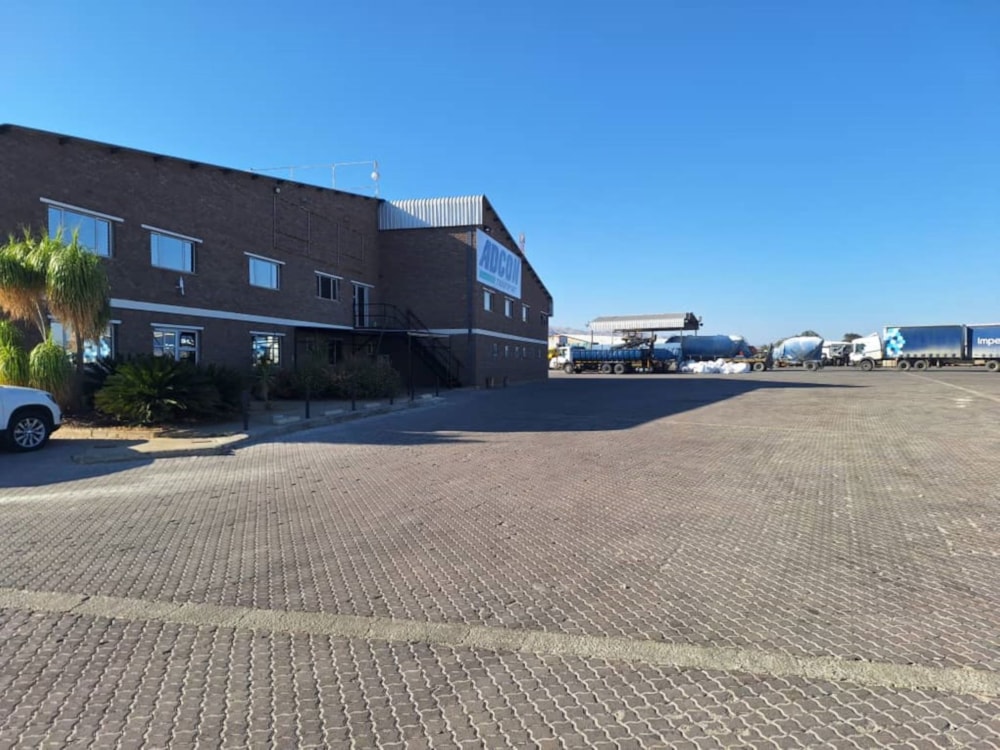 Commercial industrial property for sale in Brakwater, Namibia - 3NM1743936 Commercial industrial property for sale in Brakwater, Namibia - 3NM1743936