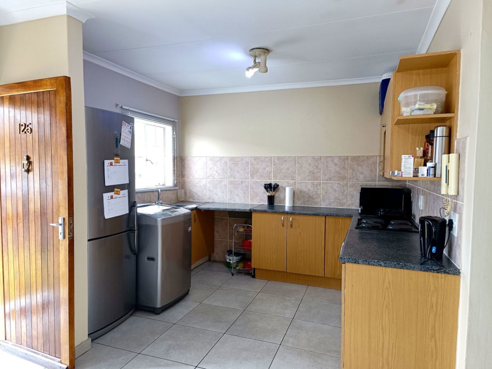 Townhouse for sale in Eldoraigne - CN1710145 Townhouse for sale in Eldoraigne - CN1710145