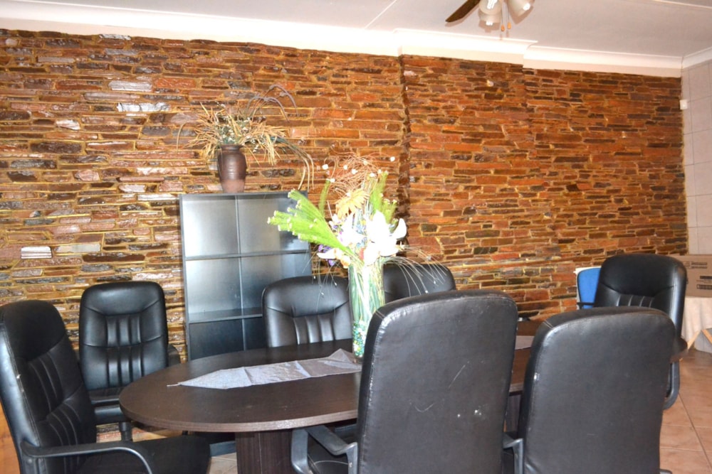 House for sale in Mookgopong (Naboomspruit) - 1MDM1710410