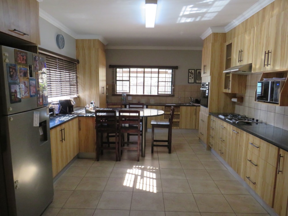House for sale in Ellisras (Lephalale) - 1ER1710129 House for sale in Ellisras (Lephalale) - 1ER1710129