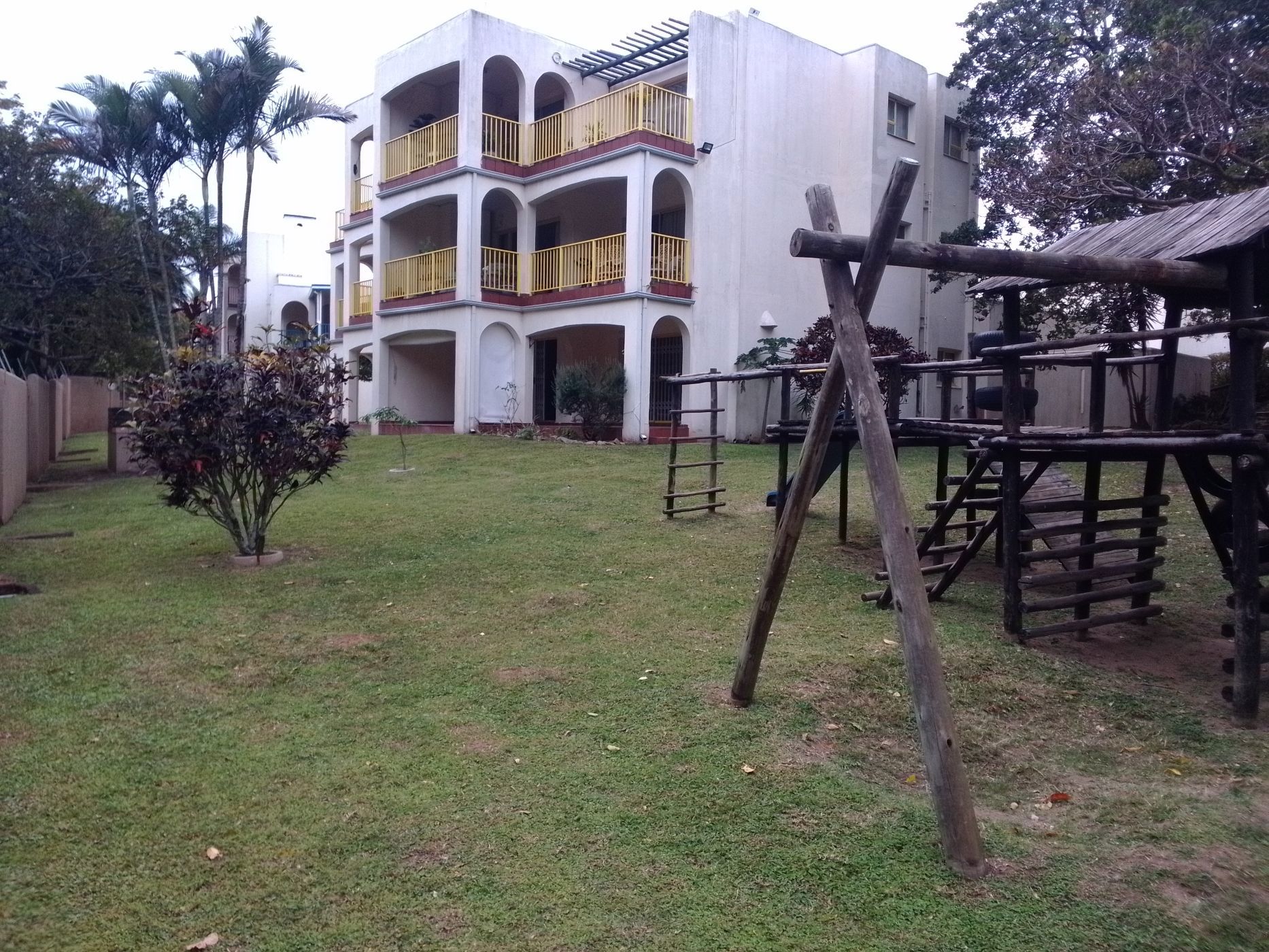 Townhouse for sale in Uvongo - 1PSH1710239