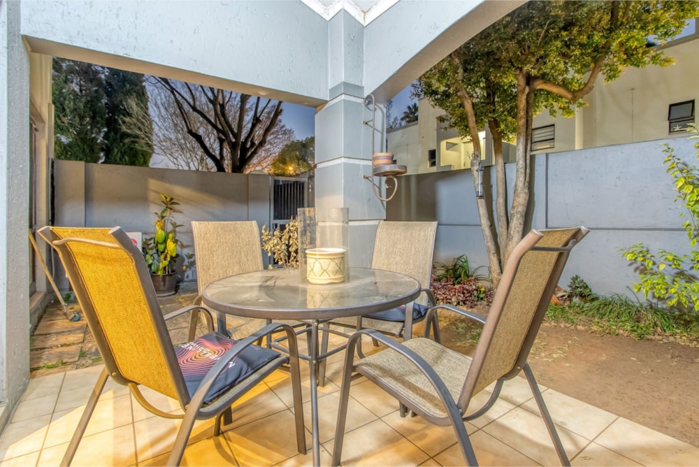 Apartment for sale in Waverley, Johannesburg - HP1711350 Apartment for sale in Waverley, Johannesburg - HP1711350