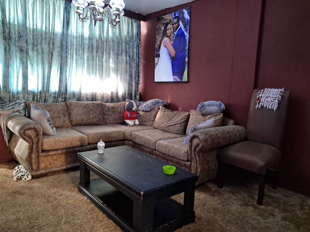 Apartment for sale in Booysens, Johannesburg - 1GV1712972