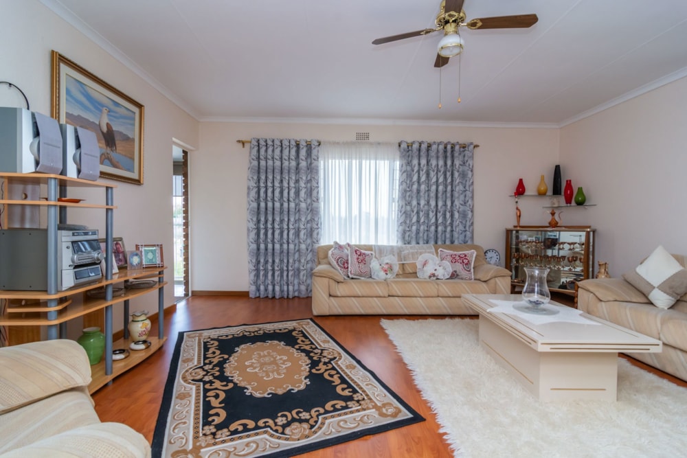 Apartment for sale in Noordheuwel - 1KR1710541 Apartment for sale in Noordheuwel - 1KR1710541