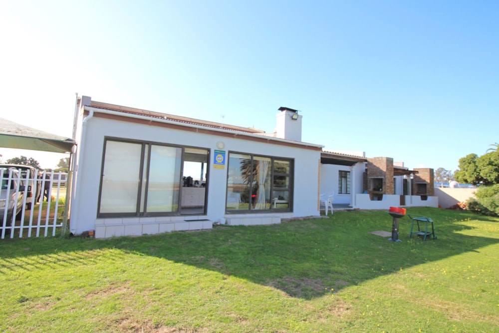 Apartment for sale in Velddrif - LA1710457