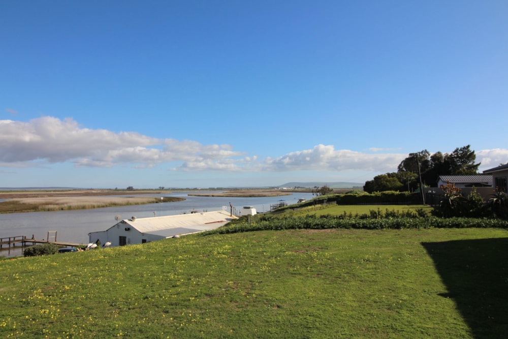 Apartment for sale in Velddrif - LA1710457