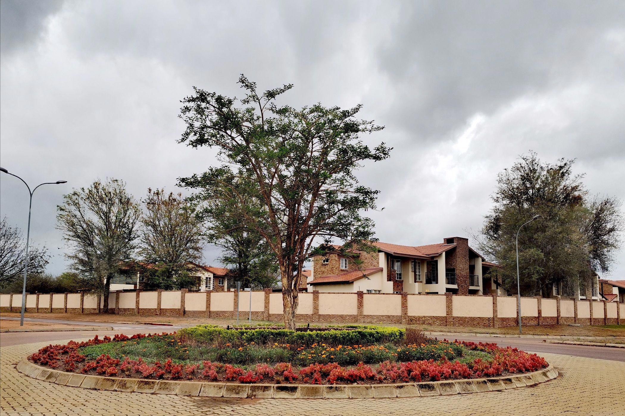 Apartment let in Onverwacht, Limpopo Province - 1ER1711005