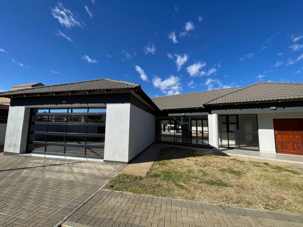 House to rent in Phakalane, Botswana - 3BO1710522