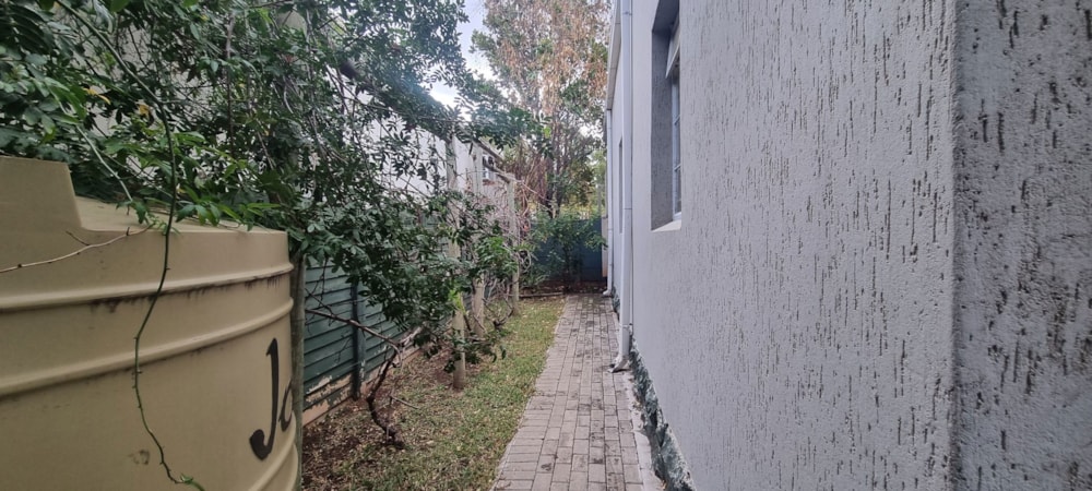 House for sale in Beaconsfield - 1KJ1710534