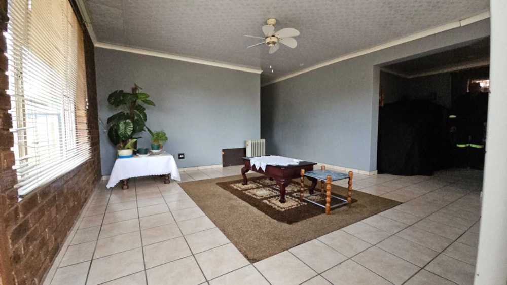 House for sale in Meyerton Central - 1VT1712762 House for sale in Meyerton Central - 1VT1712762