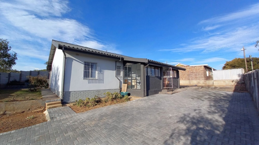 House for sale in Oudtshoorn North - 1OU1710913 House for sale in Oudtshoorn North - 1OU1710913
