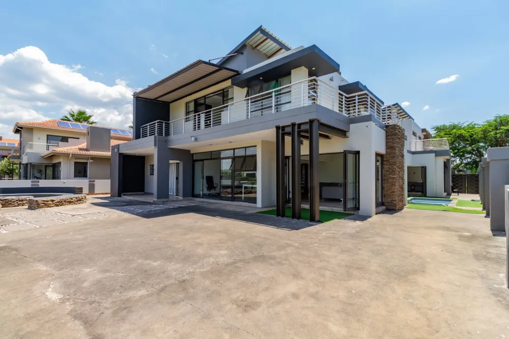 Double-storey house to rent in The Islands Estate - 1HR1737408