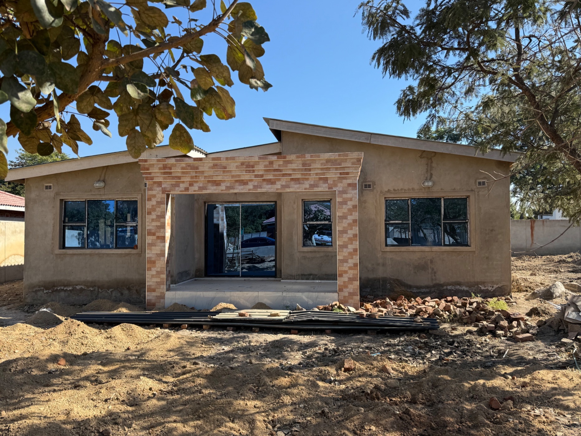 House for sale in Waterfalls, Zimbabwe - 3ZB1710628